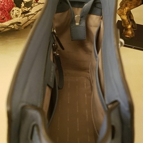 Michael Kors leather purse - Picture 6 of 8